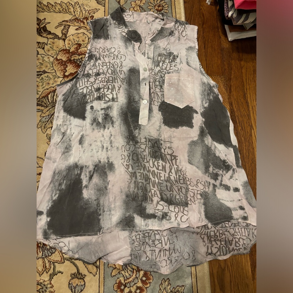 Italian boutique printed top